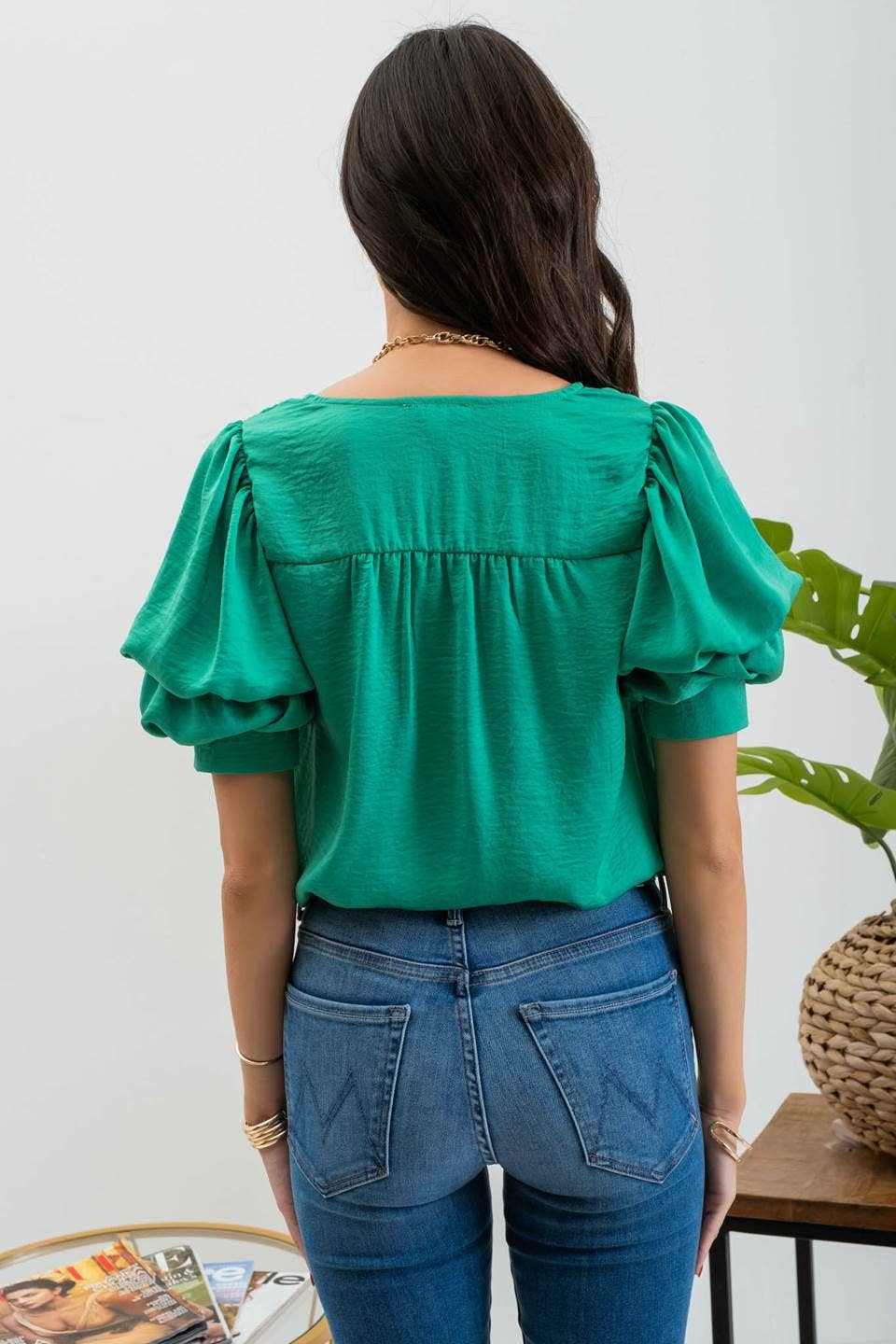 LAYERED BALLOON SLEEVE BLOUSE/KELLY GREEN