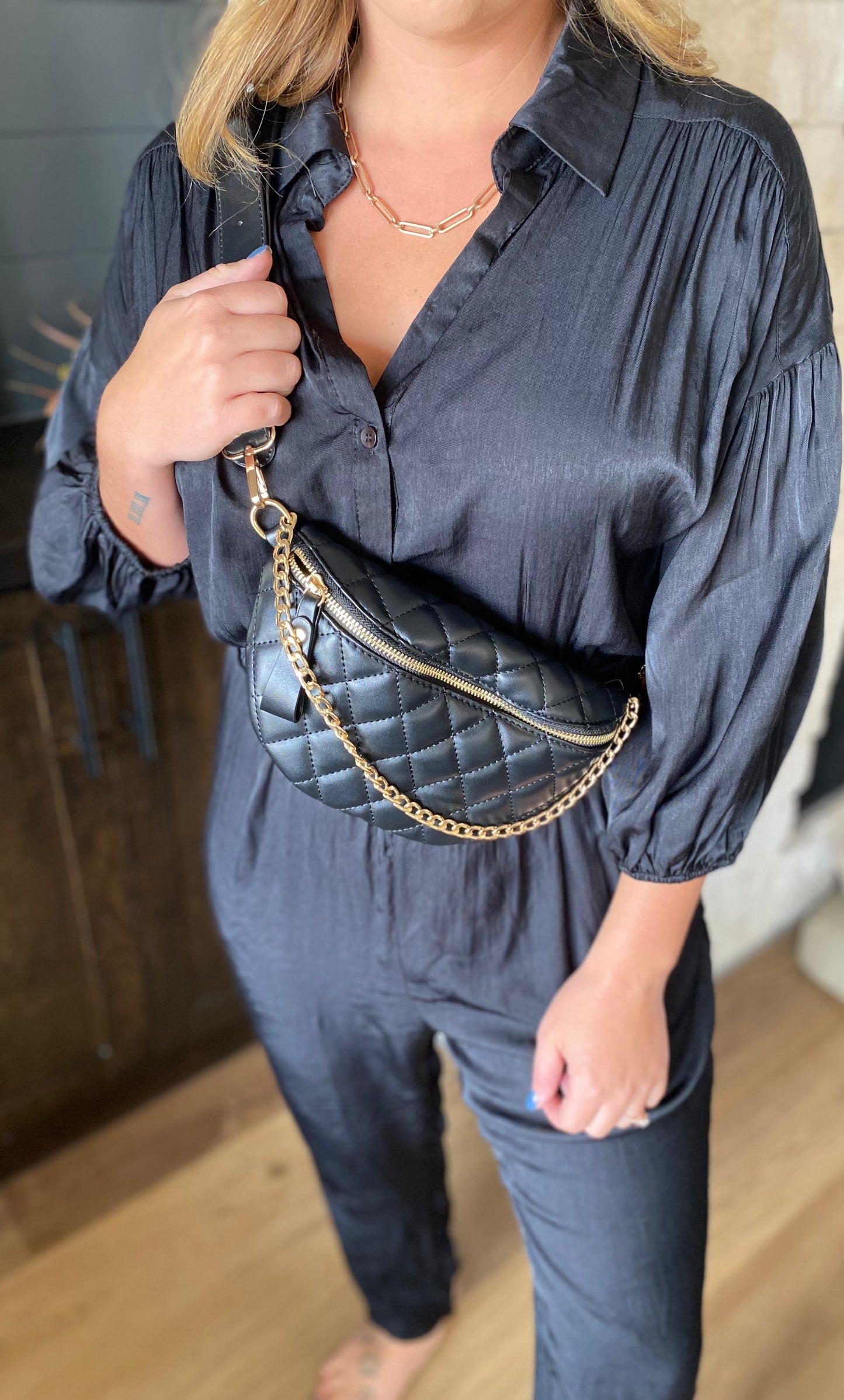 QUILTED CROSSBODY BLACK